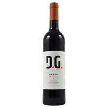 D. G. 2015 punaviini