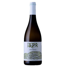 Dona Niza Crato 2022 White Wine Bottle